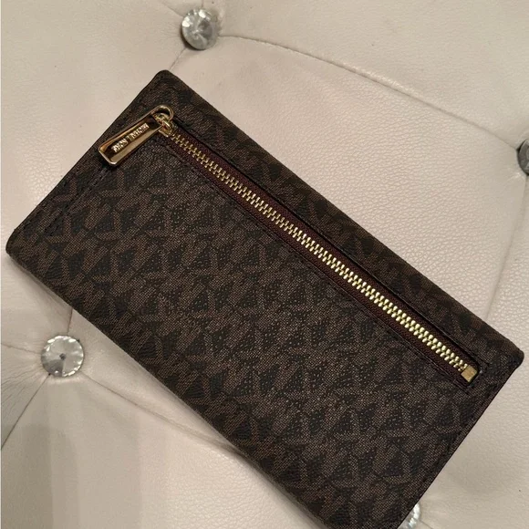 Michael Kors Dark Brown Logo Wallet - Picture 6 of 6